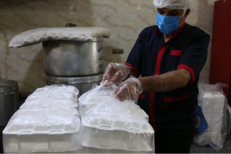 توزیع ۸ هزار پرس غذای گرم در بین مددجویان اردبیلی