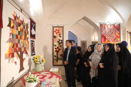 نمایشگاه تکه‌دوزی‌های مادربزرگ در اردبیل افتتاح شد