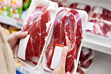 توزیع گوشت تنظیم بازاری در اردبیل