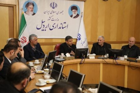 لزوم همکاری بازاریان و دستگاه‌ها برای حل مشکلات بازار