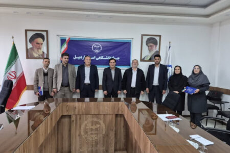 نقش جهاد دانشگاهی پیوند سازنده بین علم و ایمان و جامعه با دانشگاه است