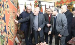 زنان شهر ملی گلیم عنبران هنری جهانی خلق میکنند