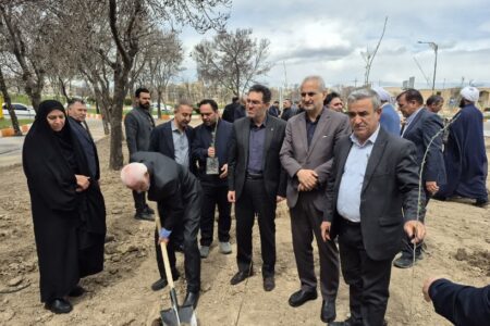 آیین کاشت «نهال امید»  در اردبیل به نام شهدای والامقام